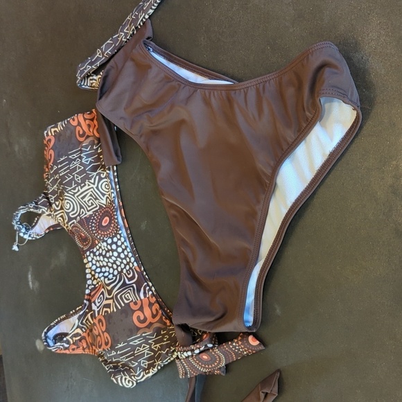 Other - Two-piece tie together monocoty